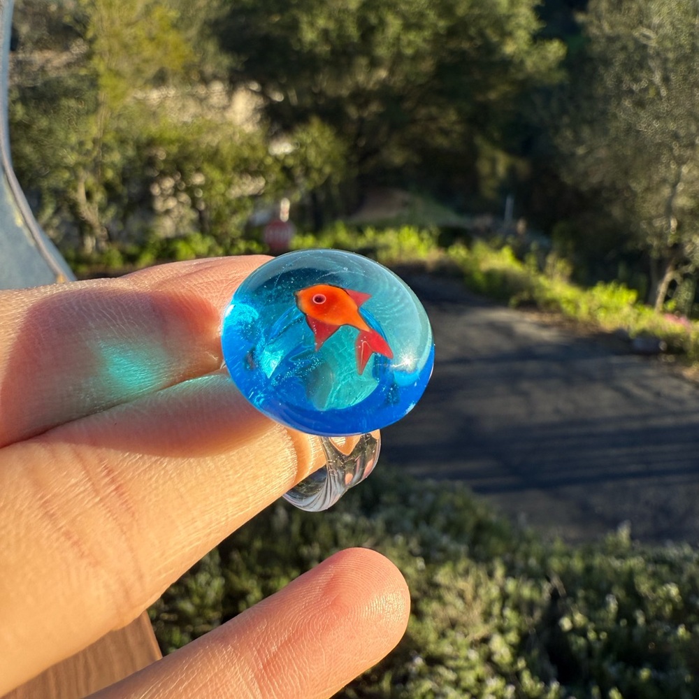 GlassOfVenice Murano Glass Aquarium With Fish ring